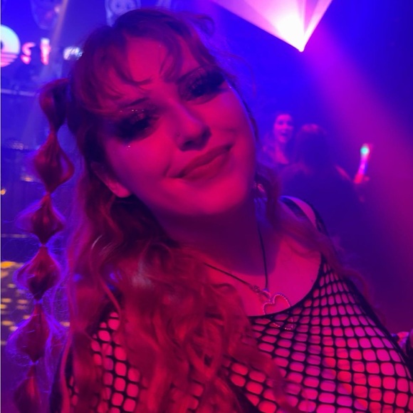 Meet your Posher, Avery - Picture 2 of 3